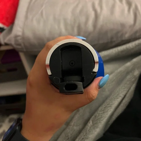 Corkcicle 25oz water bottle - Picture 6 of 7